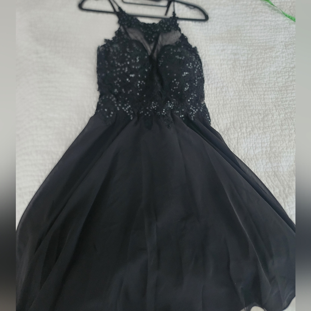 JJs house NWT Size 6 formal dress